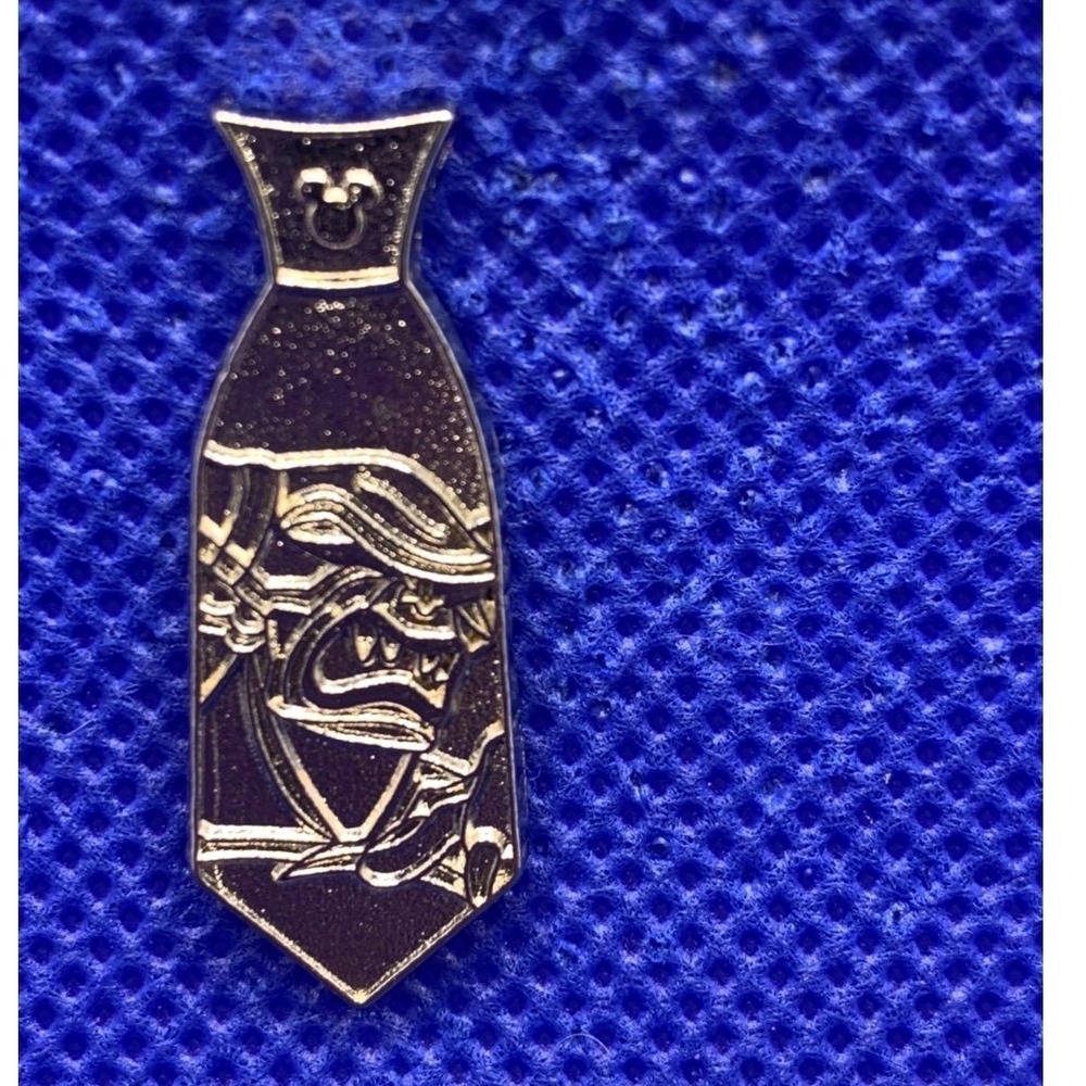 Chernabog Fantasia silver chaser Disney pin Villains Neck Ties Mountain  2015